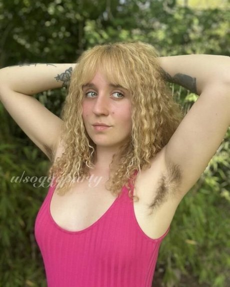 Hairy Women photo 1126