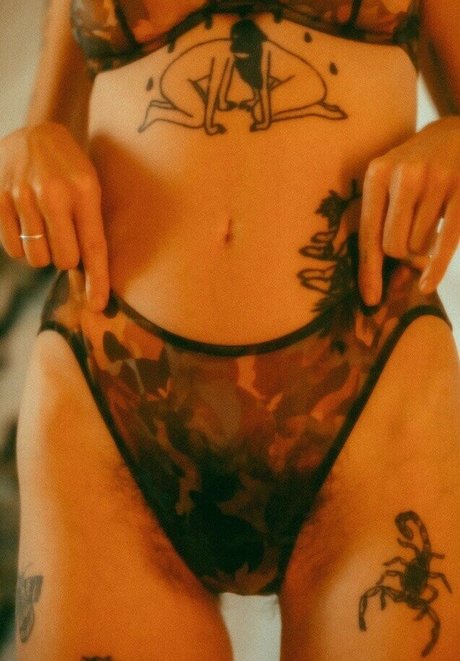 Hairy Women photo 1277