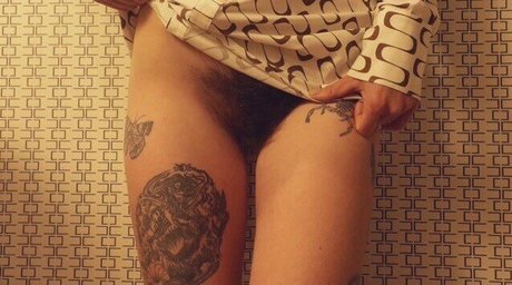Hairy Women photo 1367
