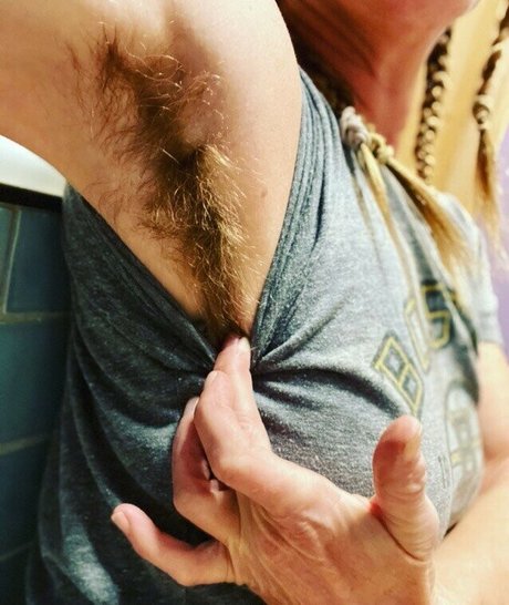 Hairy Women photo 1476