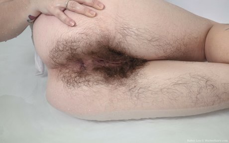 Hairy Women photo 2139