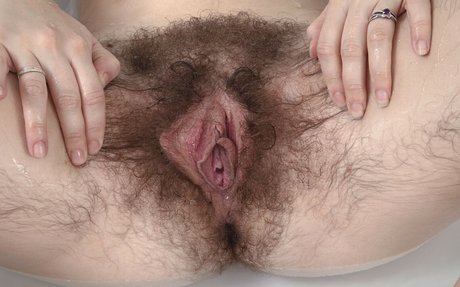 Hairy Women photo 2147