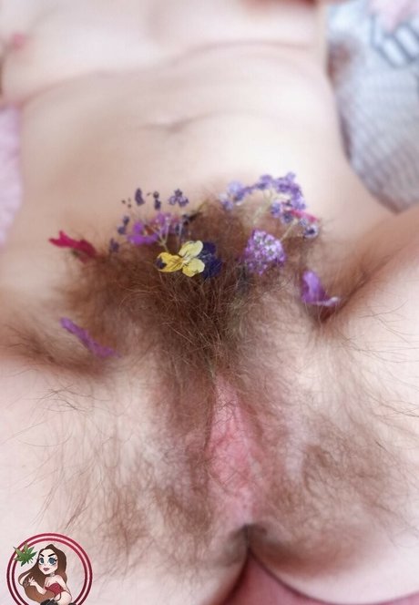 Hairy Women photo 2239