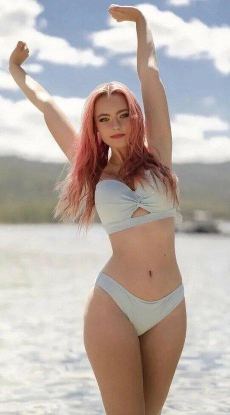 HalcyBella photo 5