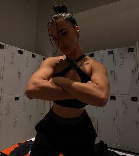 Hale Cabbar photo 22