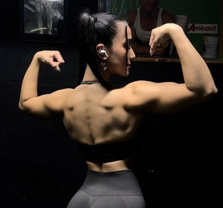 Hale Cabbar photo 23