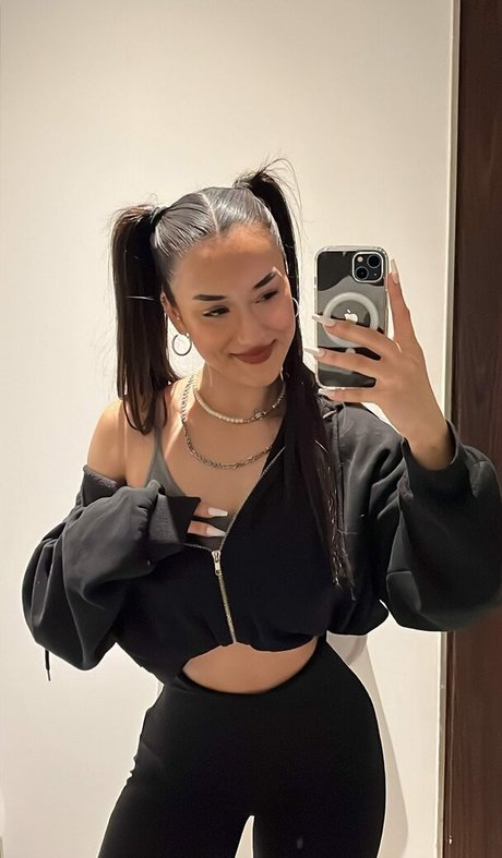 Hale Cabbar photo 24