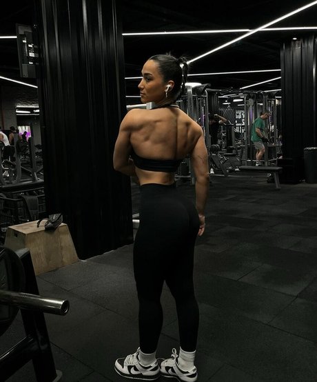 Hale Cabbar photo 35