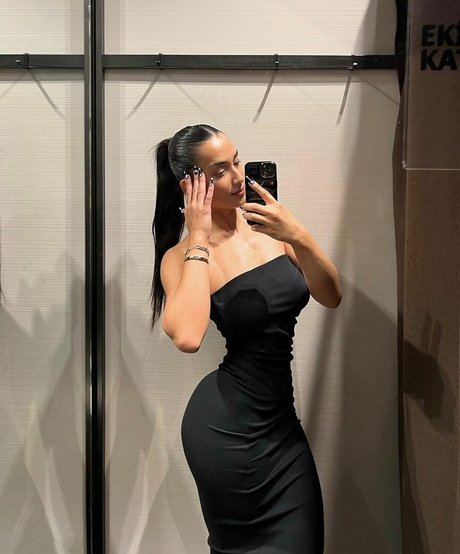 Hale Cabbar photo 59