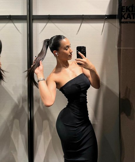 Hale Cabbar photo 60