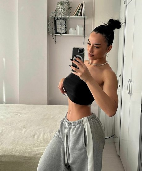 Hale Cabbar photo 78