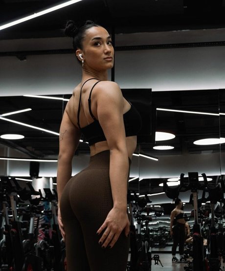 Hale Cabbar photo 82