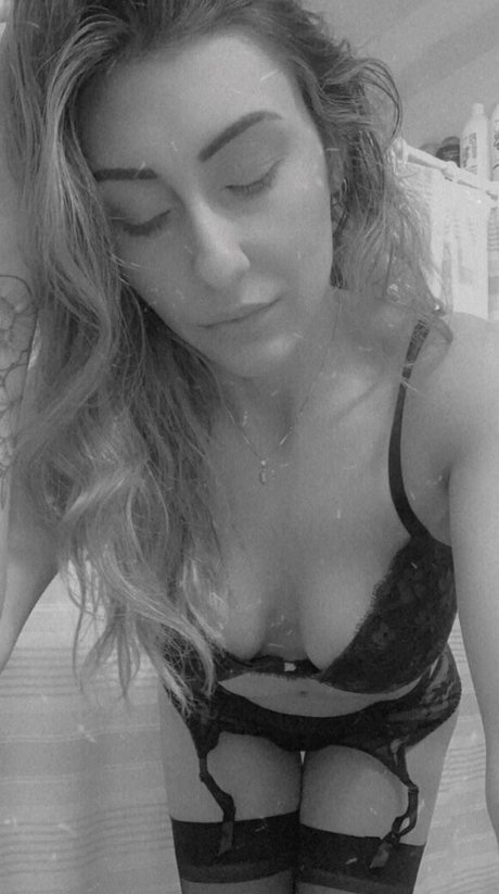 Haley Lorenz photo 7