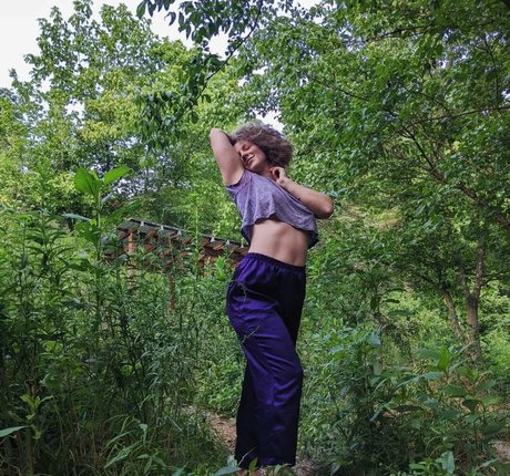 Hallee Hirsh photo 7