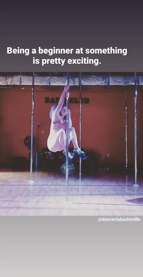 Hallee Hirsh photo 24