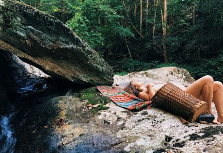 Hallee Hirsh photo 72