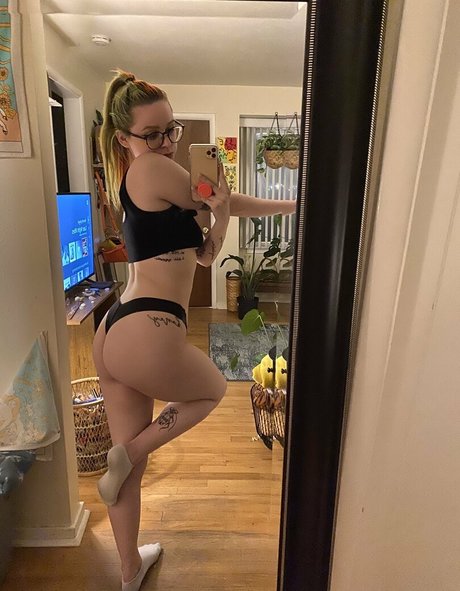 Handj0bzbychelle photo 2