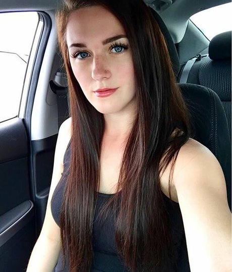 Hanna Zellers photo 6