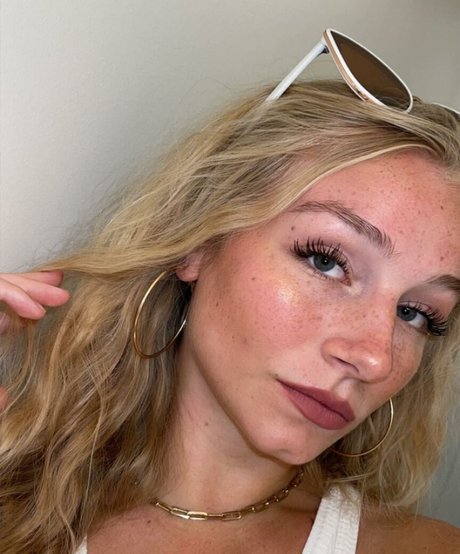 Hannah Alyssa Woods photo 22