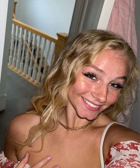Hannah Alyssa Woods photo 28