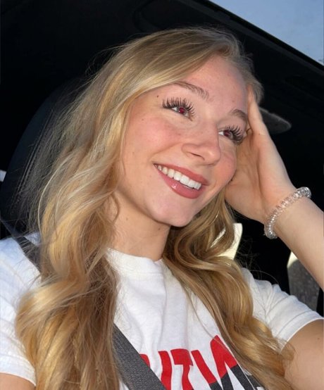 Hannah Alyssa Woods photo 37