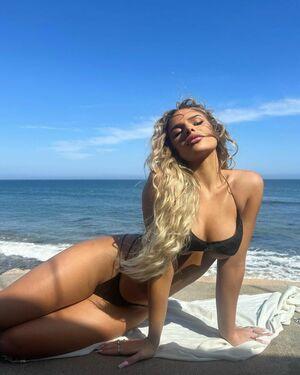 Hannah Brooke photo 38