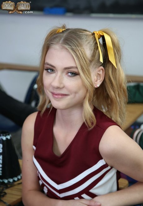 Hannah Hays photo 115