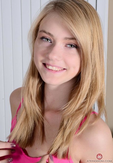 Hannah Hays photo 135