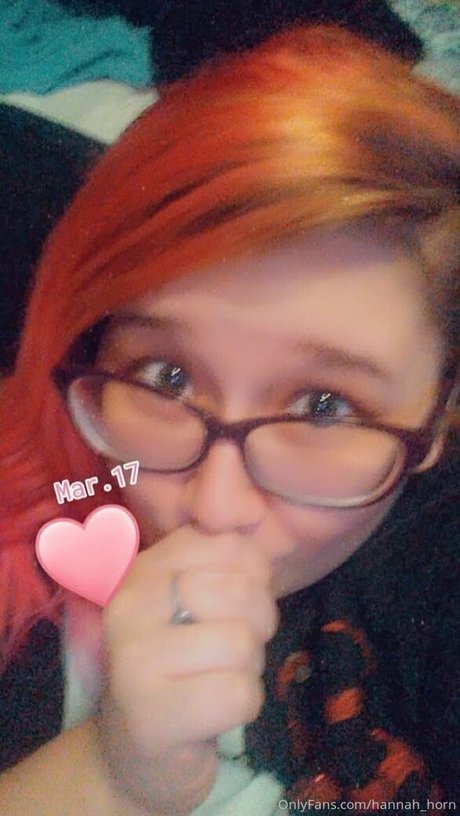 Hannah_horn photo 14