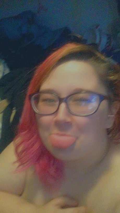 Hannah_horn photo 21