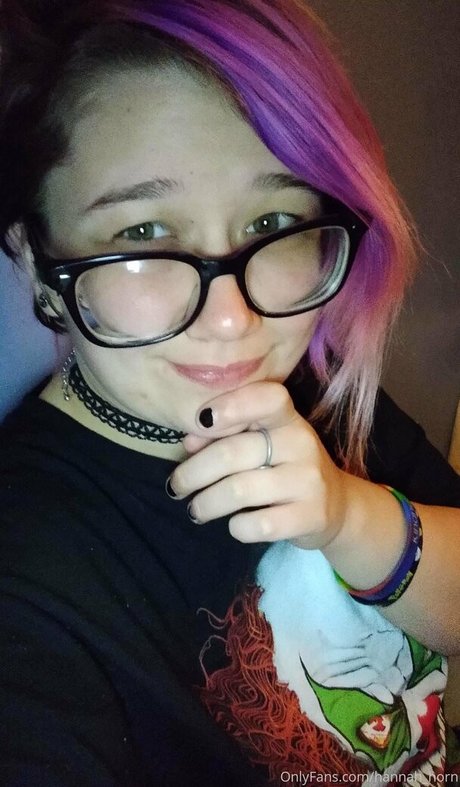 Hannah_horn photo 65