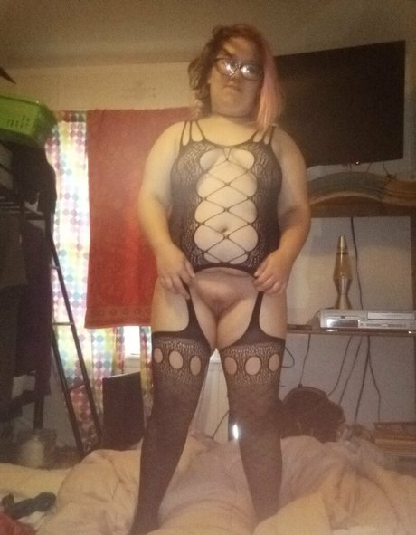 Hannah_horn photo 71