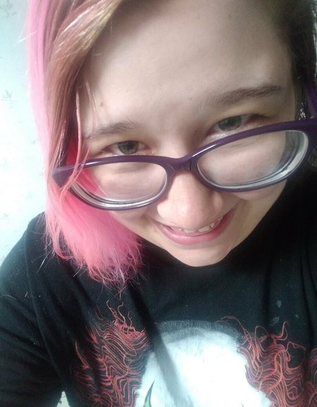 Hannah_horn photo 75