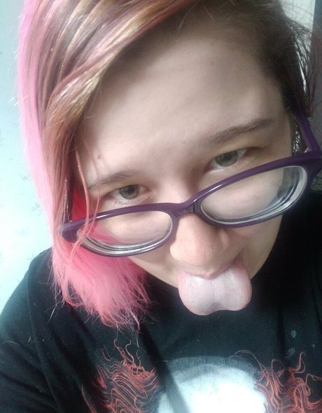 Hannah_horn photo 77