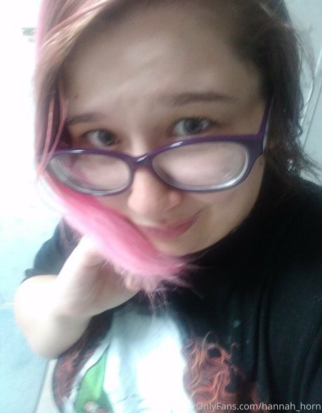 Hannah_horn photo 79