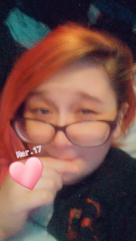 Hannah_horn photo 85