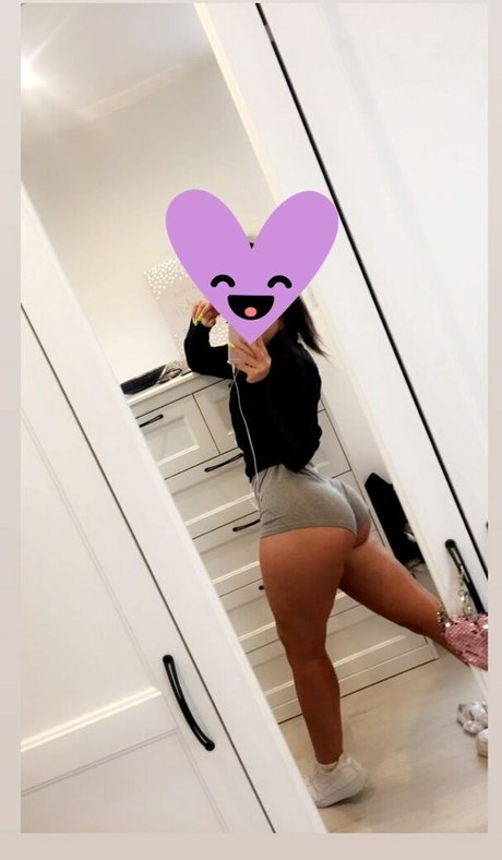 Hannah Lynch photo 2