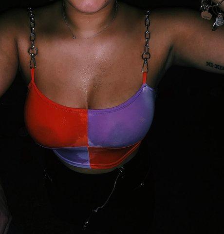 Hannah M photo 20