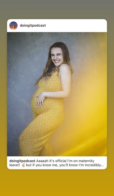 Hannah Witton photo 17