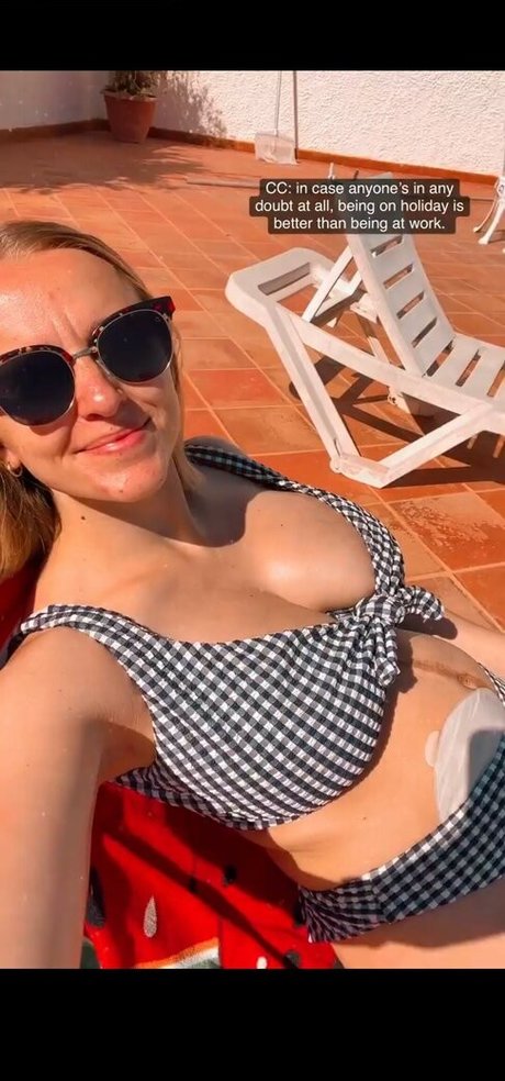 Hannah Witton photo 62