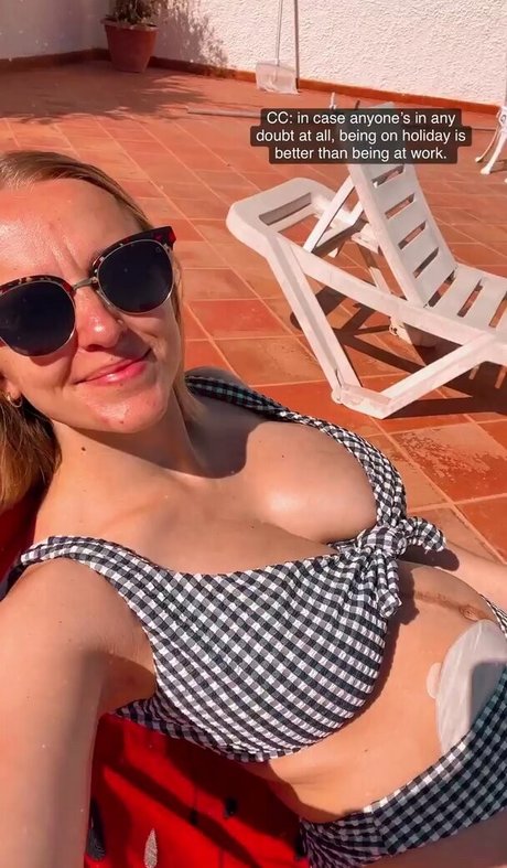 Hannah Witton photo 66