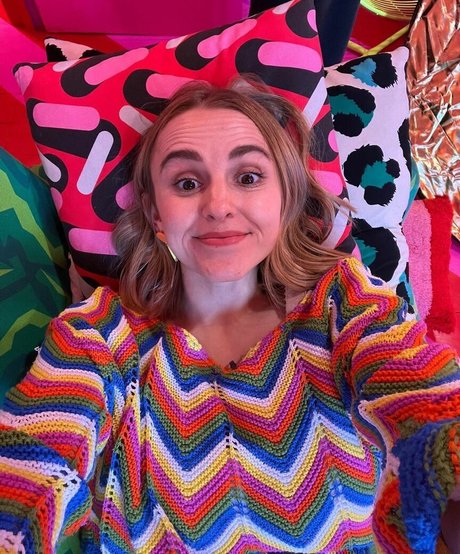 Hannah Witton photo 77