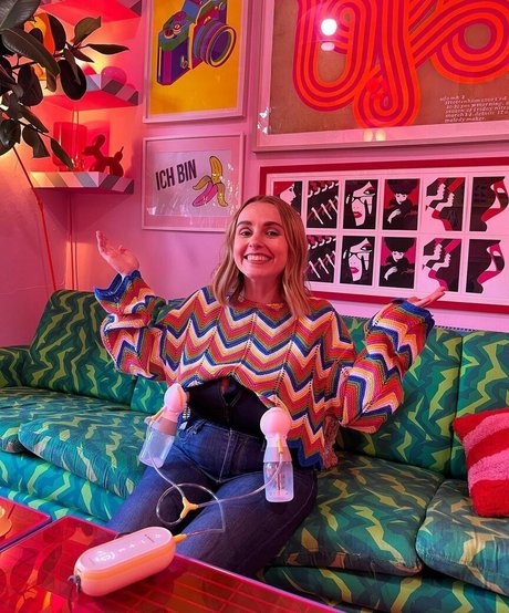 Hannah Witton photo 81
