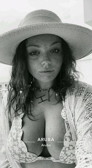 Hannahblanco1 photo 5
