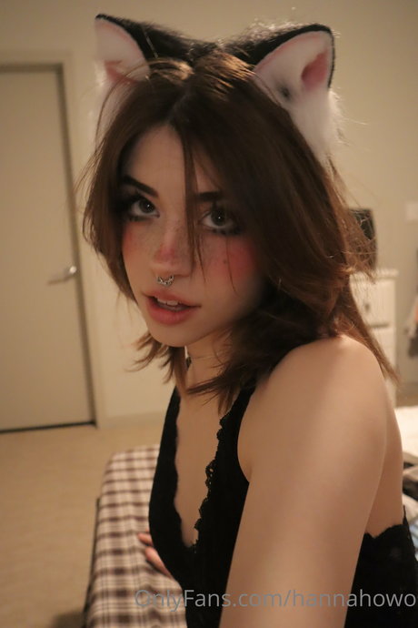 Hannahowo photo 80