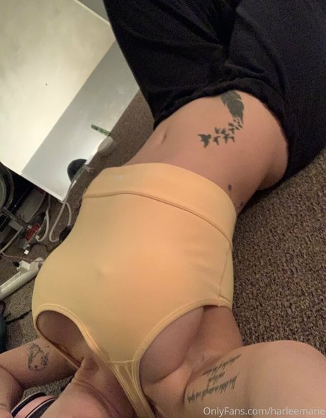 Harleemarie photo 3