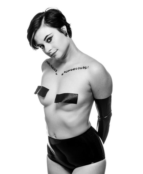 Harliantihero photo 58