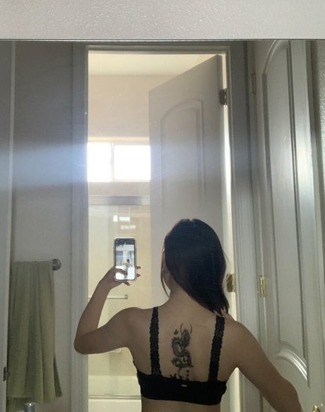 Harmonee Yang photo 48