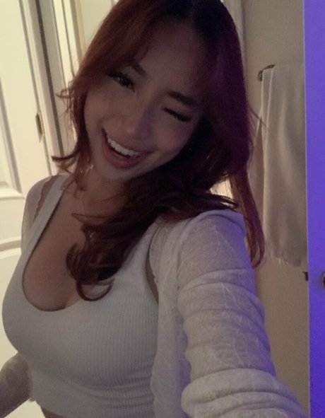 Harmonee Yang photo 49