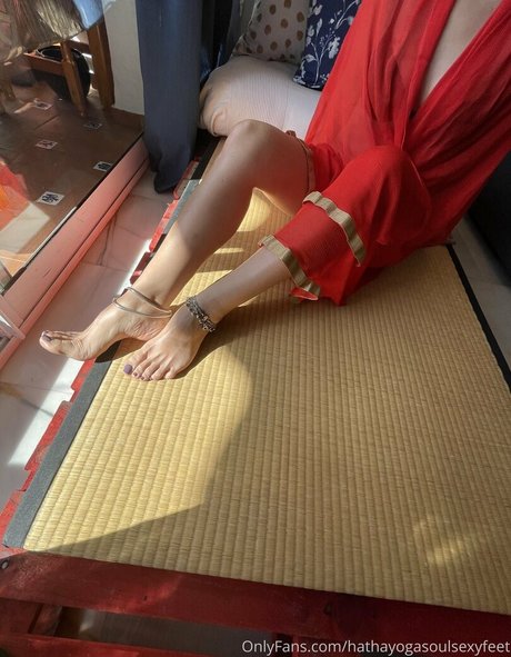 Hathayogasoulsexyfeet photo 16
